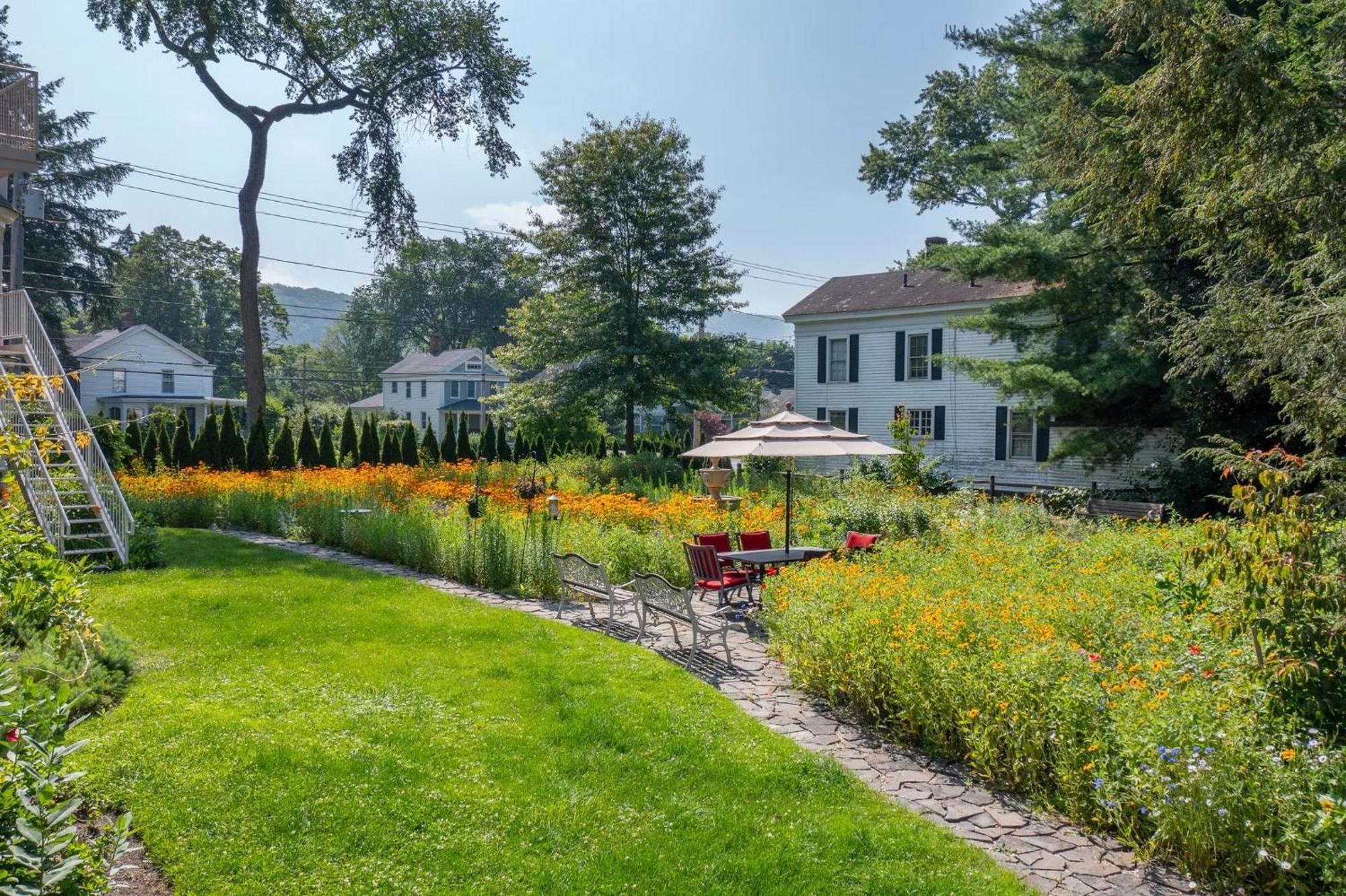 Wainwright Inn Great Barrington Exteriör bild